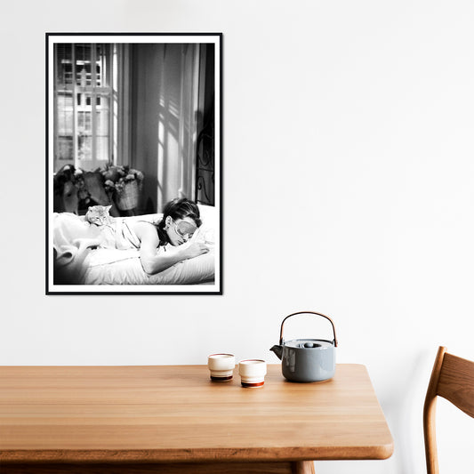 Audrey Hepburn "Breakfast at Tiffany's" 1961 - Sleeping with her Cat scene