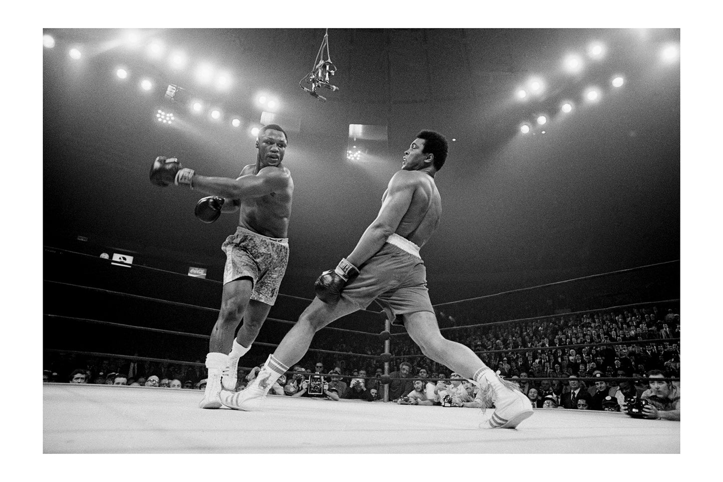 Muhammad Ali vs Frazier Iconic Boxing Photo Vintage Sports Print Poste